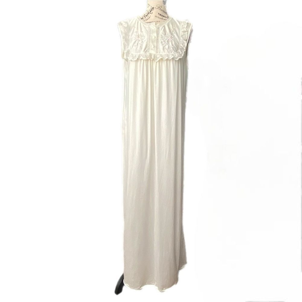 Vintage Gilead Made in USA Elegant Cream Sleeveless Long Nightgown in Size Small